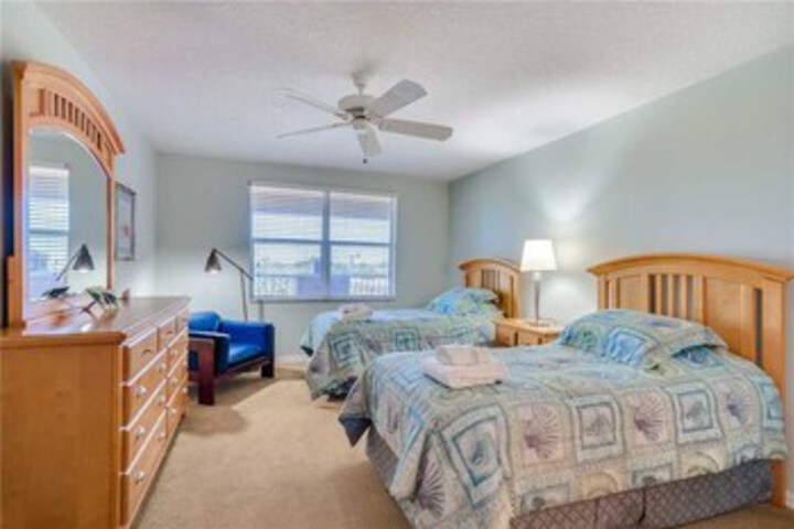 Room 35 of 41