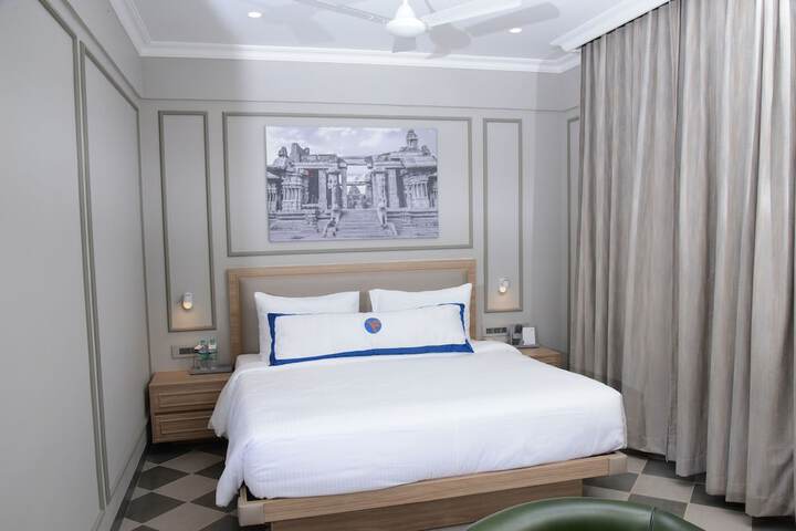 Room 16 of 103