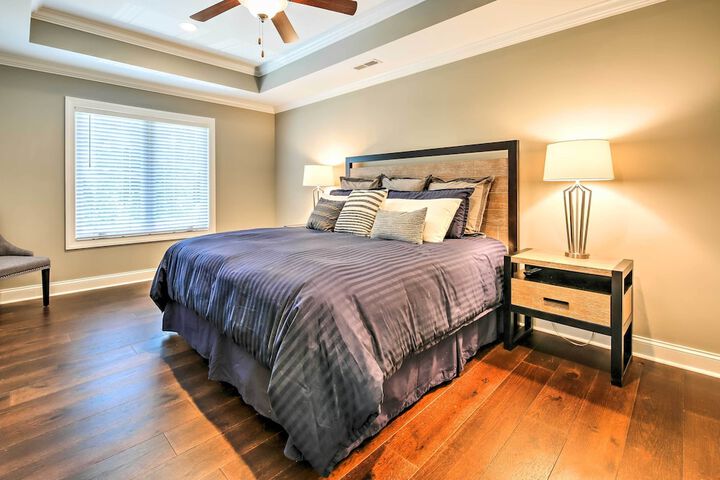 Downtown Townhome Walk to Dine & Shop on Broad St