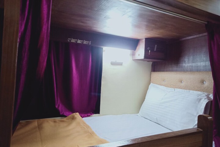 Room 14 of 14