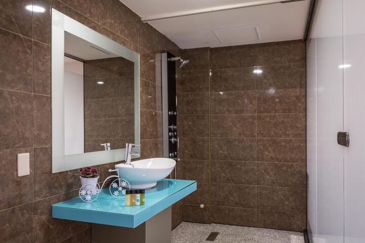 Room 40 of 41