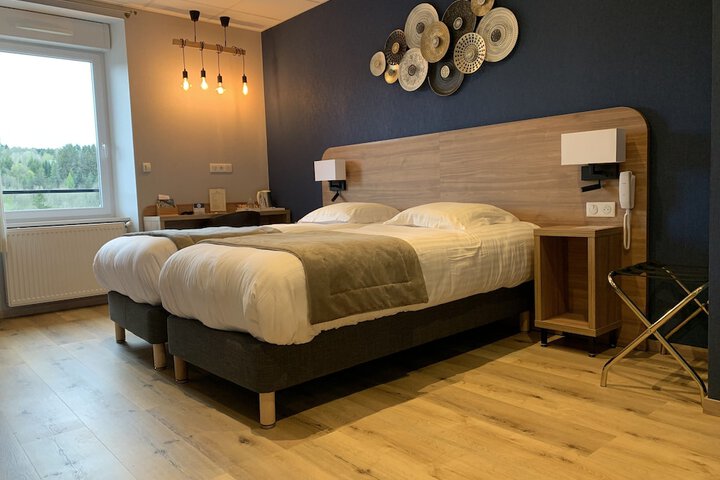 Room 3 of 64