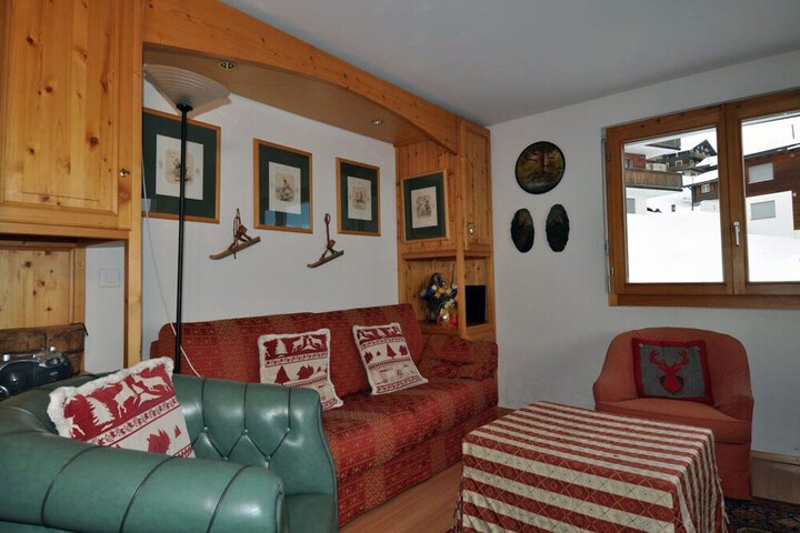 Room 7 of 19