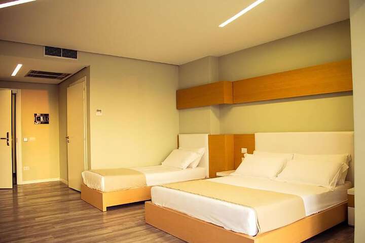 Room 19 of 32