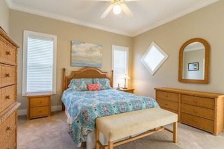 Room 11 of 44