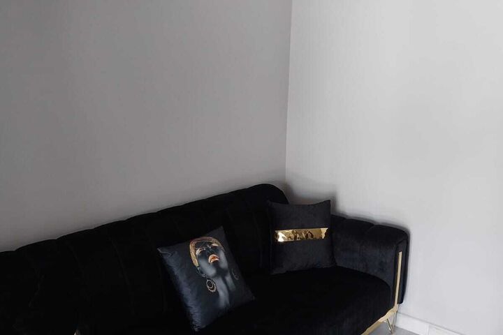 Room 11 of 21