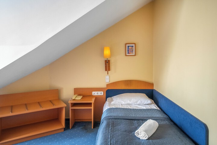 Room 18 of 75