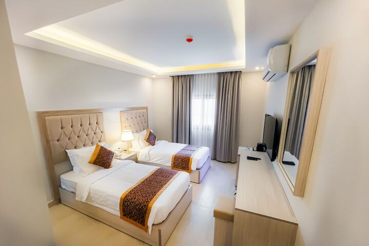 Room 80 of 235