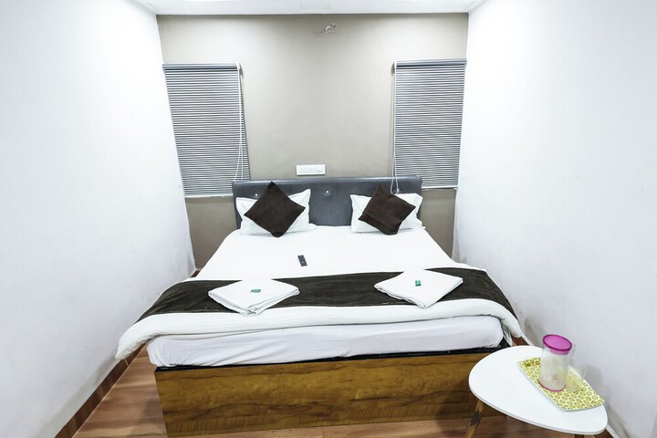 Room 3 of 11