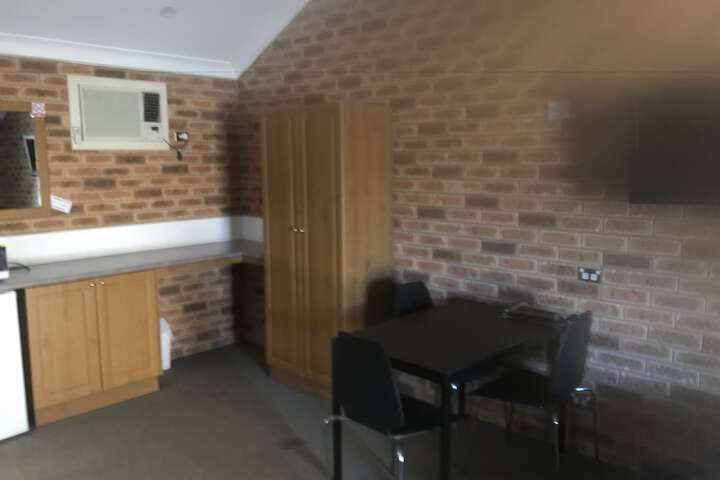 Room 13 of 46