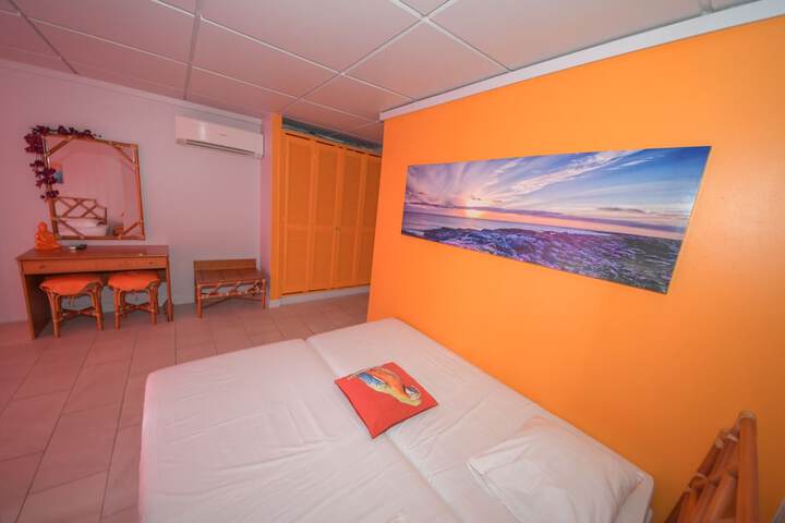 Room 15 of 93