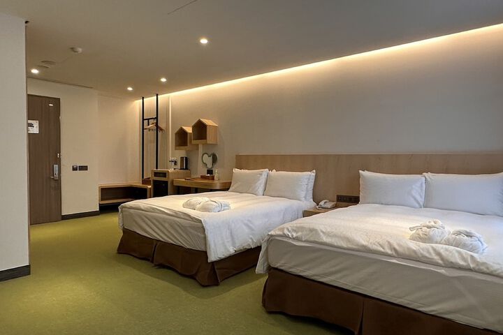 Room 25 of 60
