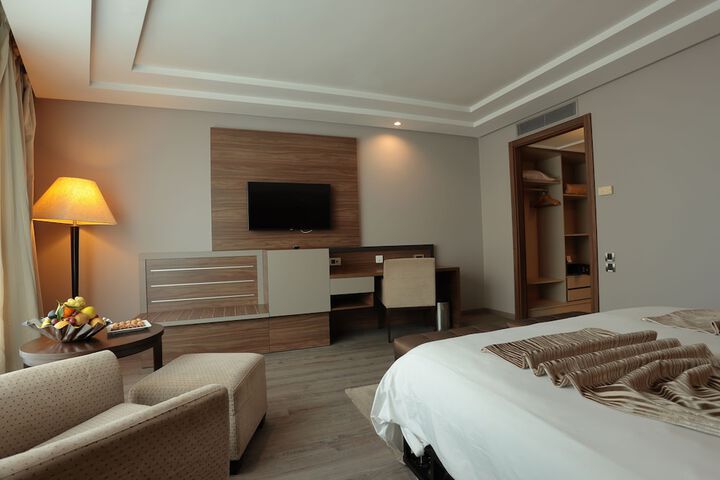 Room 25 of 63