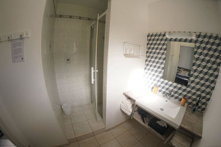 Room 19 of 52