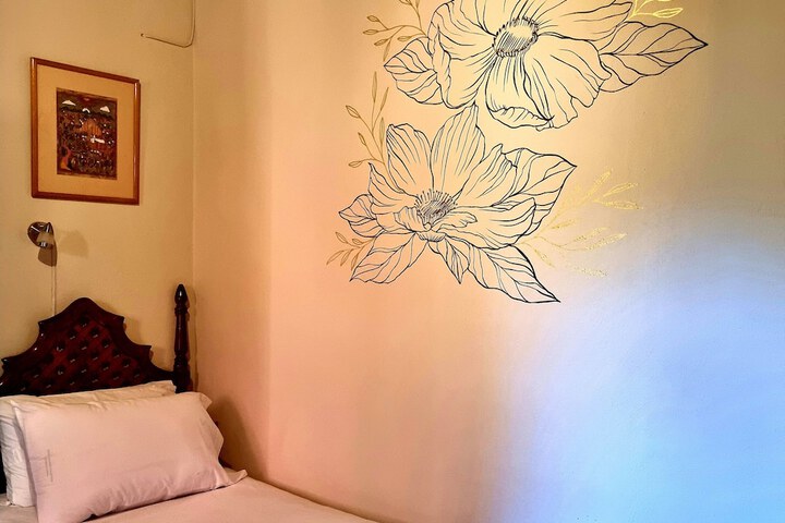 Room 20 of 99