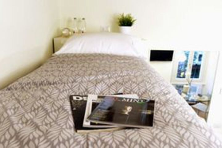 Room 8 of 20