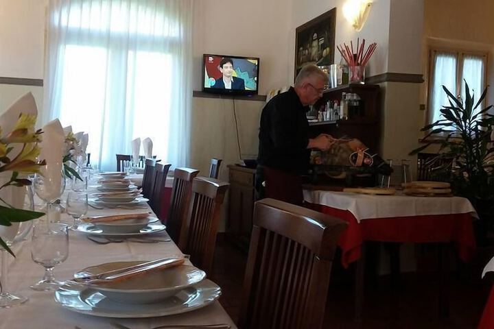Dining 44 of 68