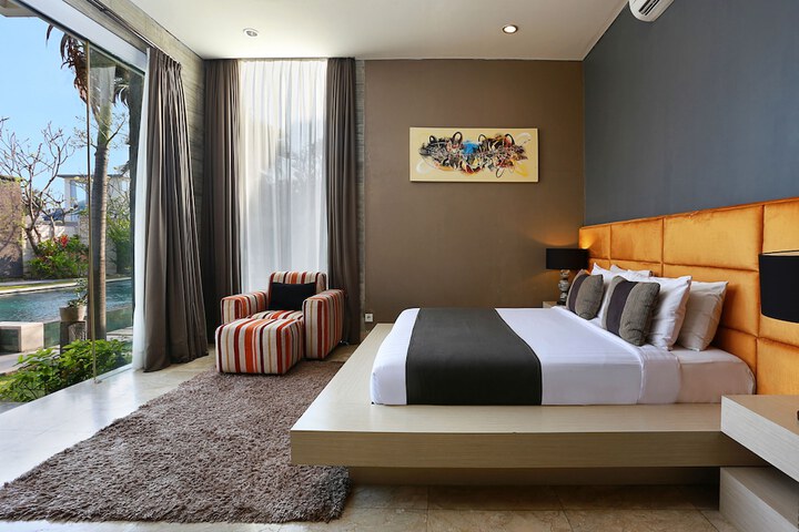 Room 8 of 55