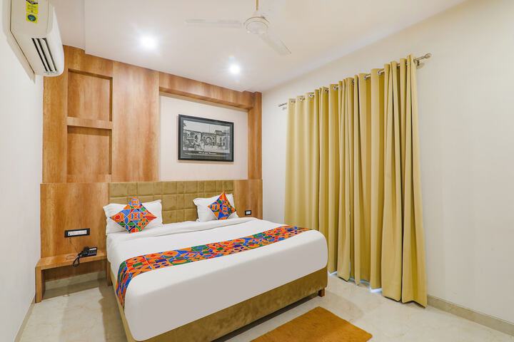 Fabhotel The NawabS