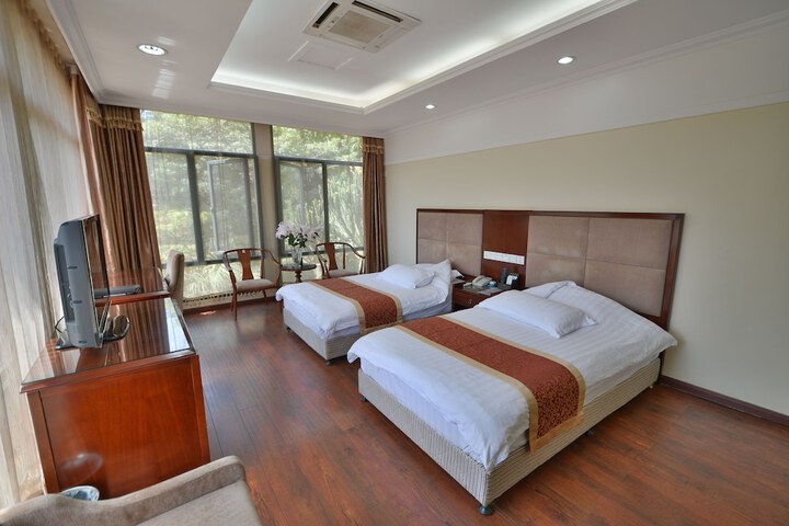 Room 14 of 36