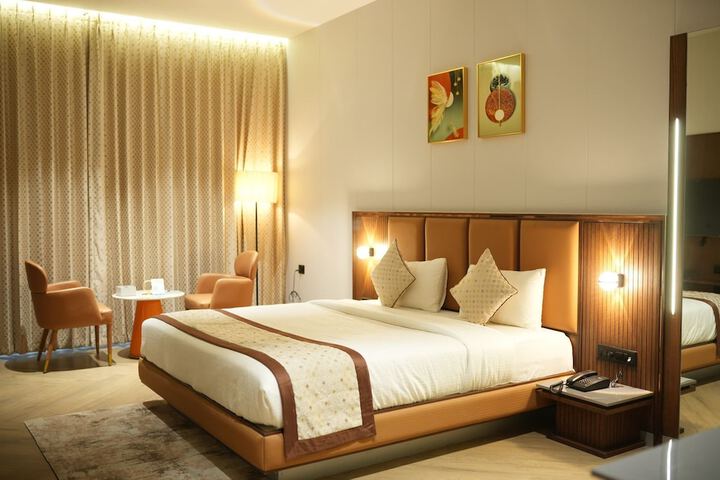 Room 6 of 31