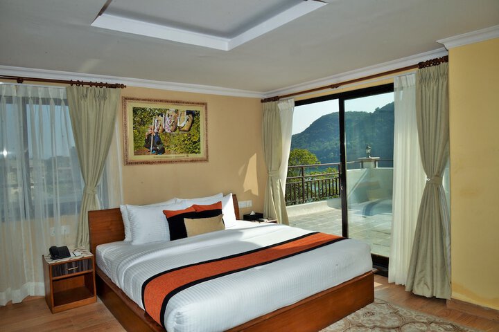 Room 8 of 39
