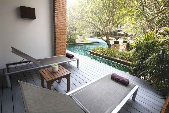 Pool Hotel