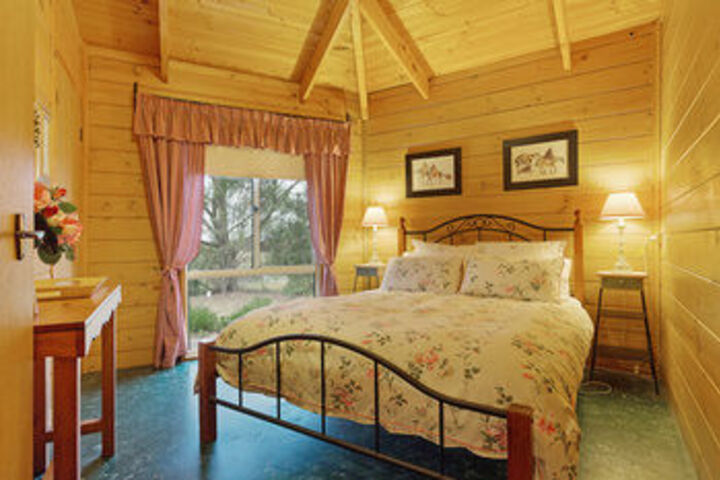 Room 10 of 28