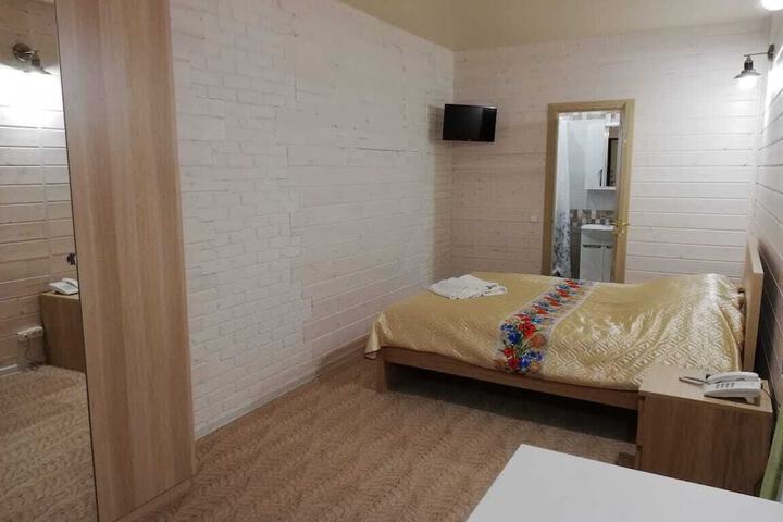 Room 22 of 37