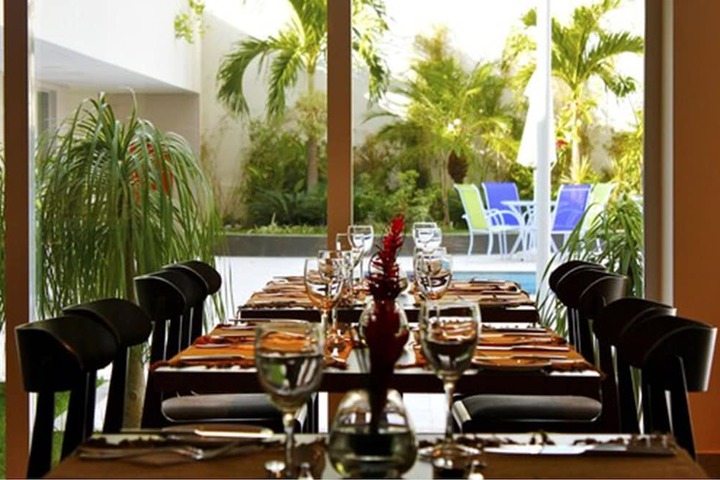 Dining 58 of 96