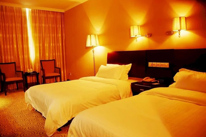 Room 5 of 7