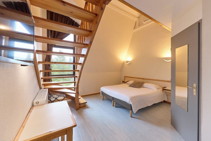 Room 25 of 114