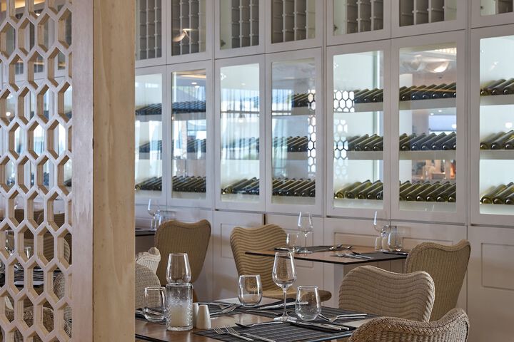 Dining 121 of 225