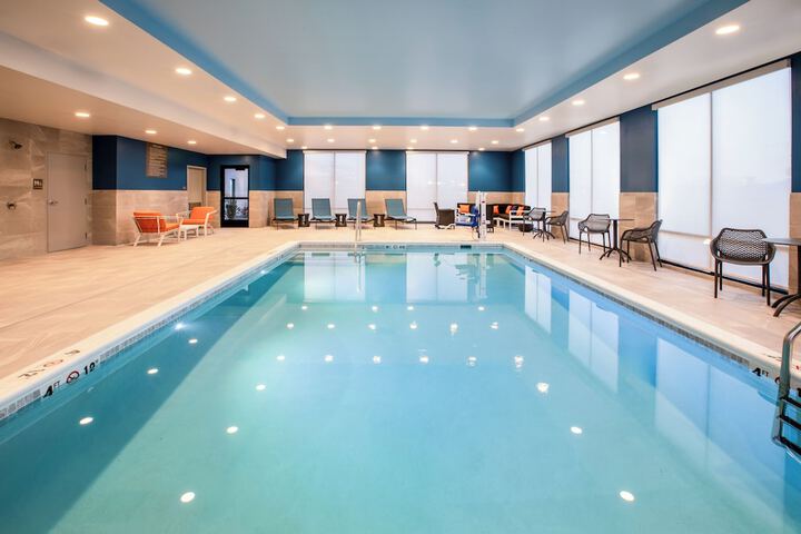 Pool 24 of 39