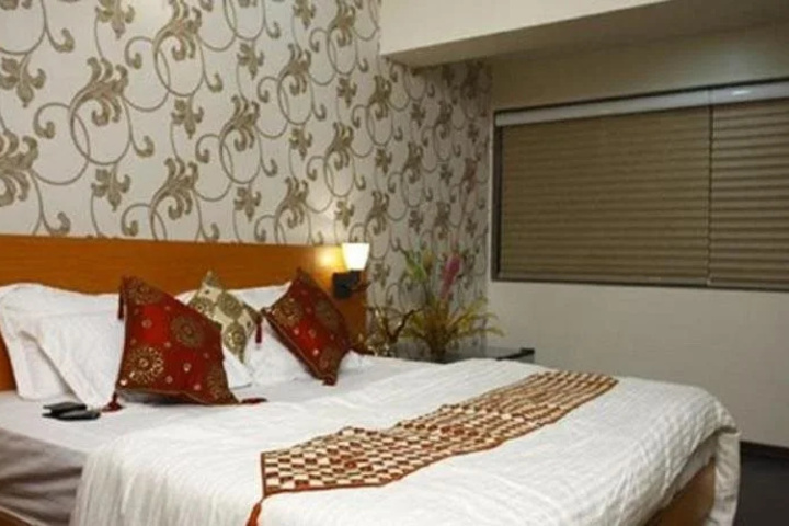 Room 4 of 46