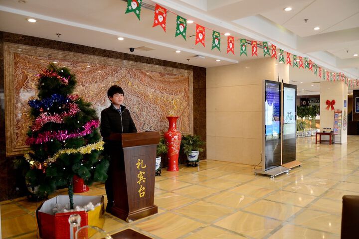 Concierge desk