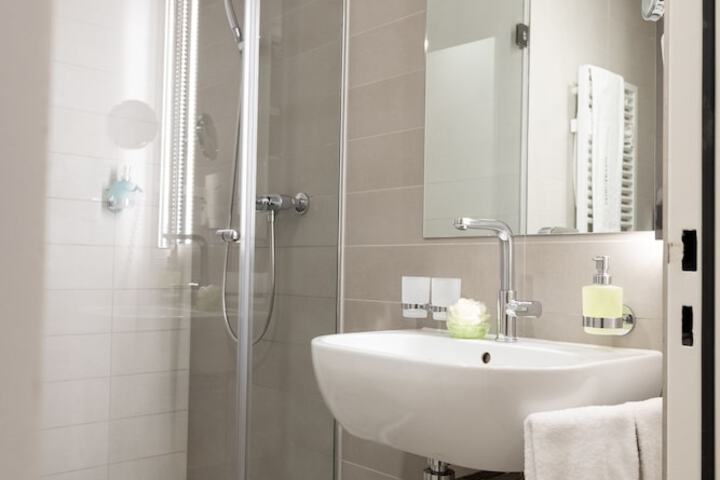 Bath Photo