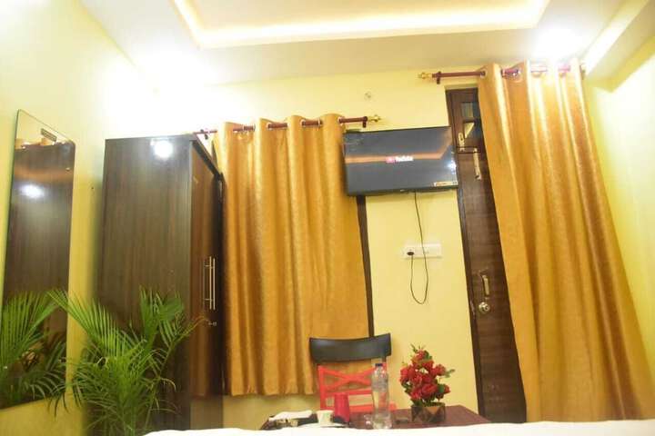 Room 5 of 29
