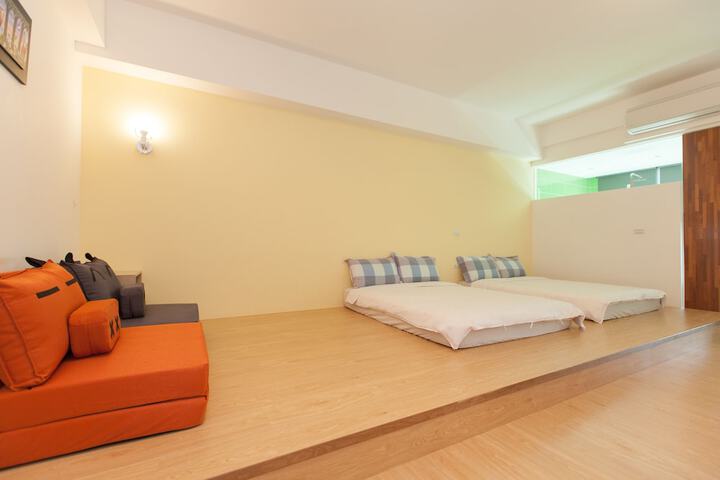 Room 40 of 42