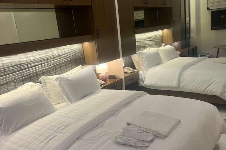 Room 5 of 64