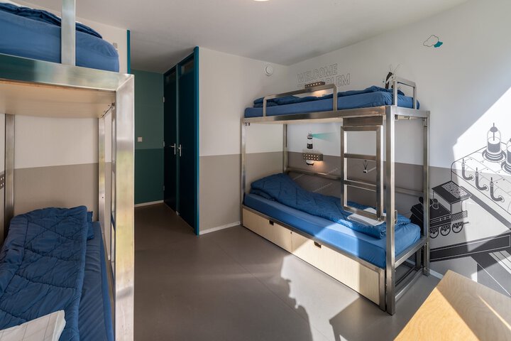 Room 7 of 36