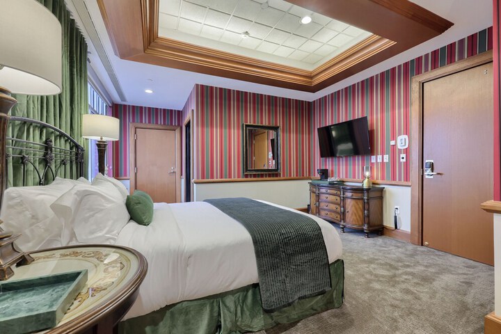 Room 15 of 81