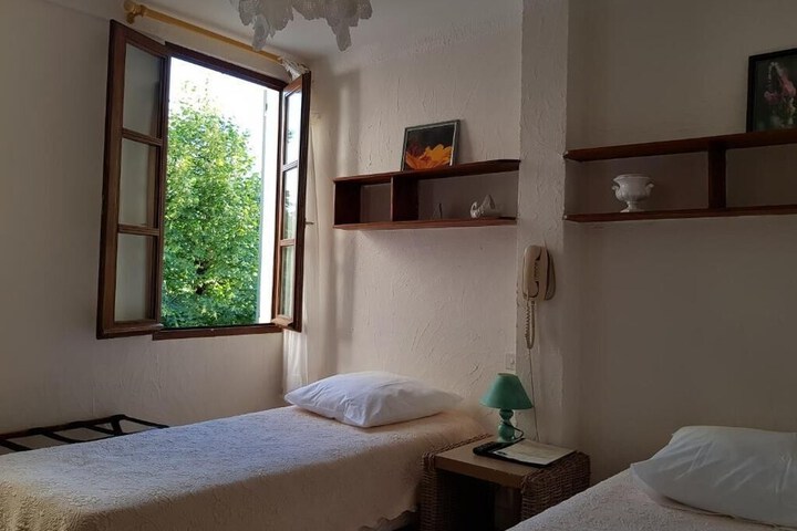 Room 7 of 24