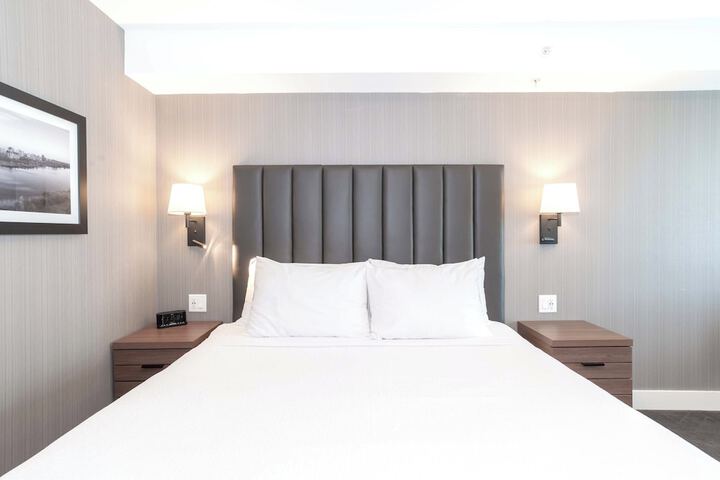 Room 33 of 67