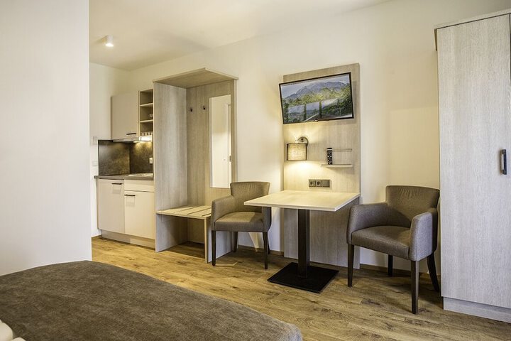 Room 21 of 50