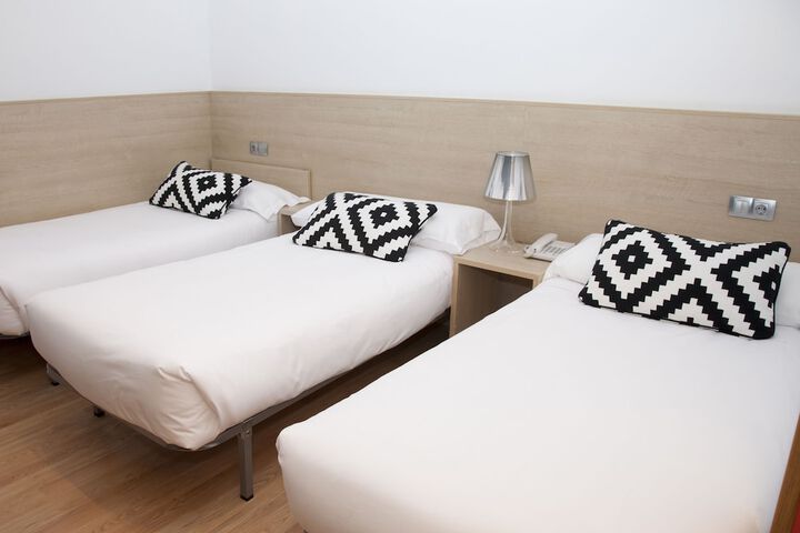 Room 15 of 66