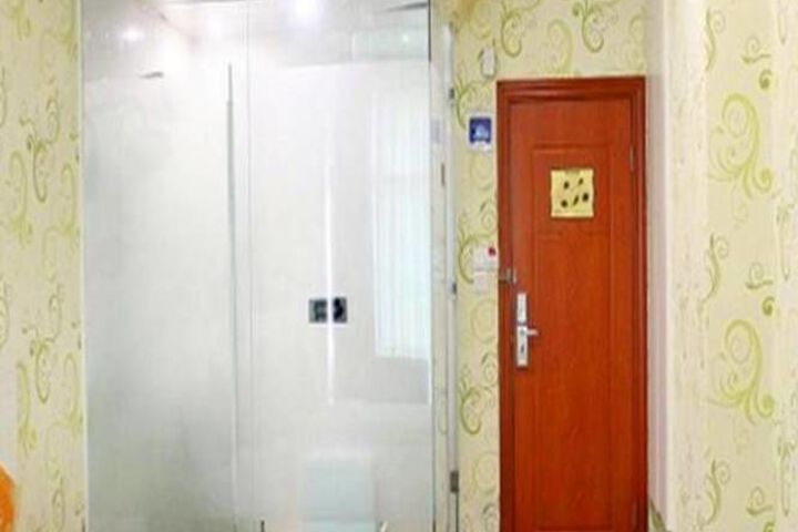 Room 34 of 71