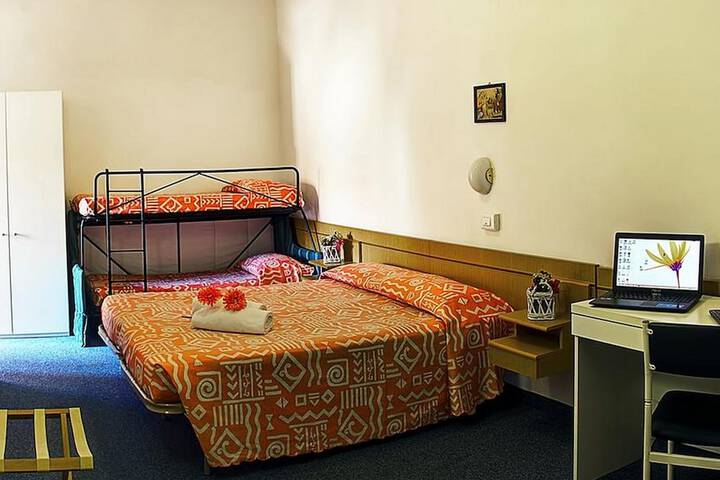 Room 7 of 31
