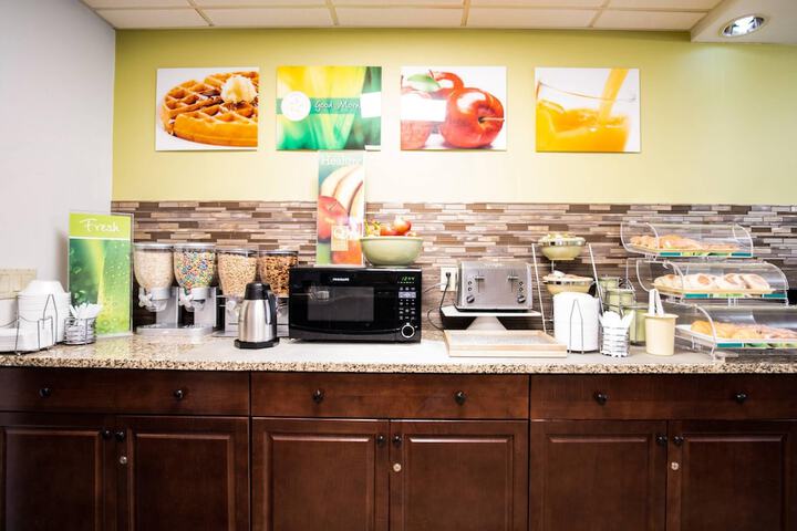 Breakfast area