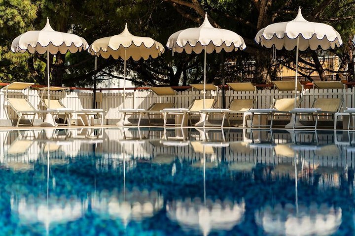 Pools & Facilities